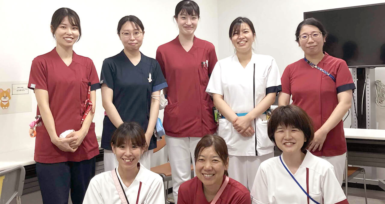 11階東病棟(消化器内科、糖尿病・内分泌内科)集合写真