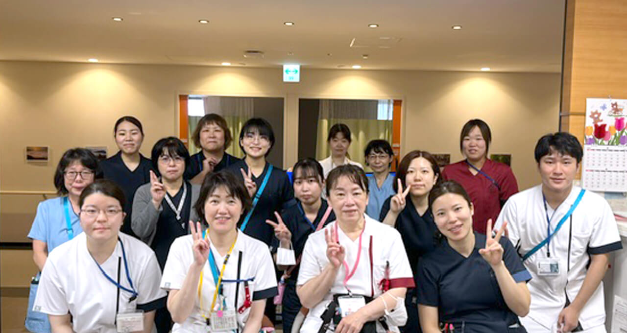 8階西病棟(眼科、ER総合診療科、膠原病リウマチ内科、皮膚科)集合写真