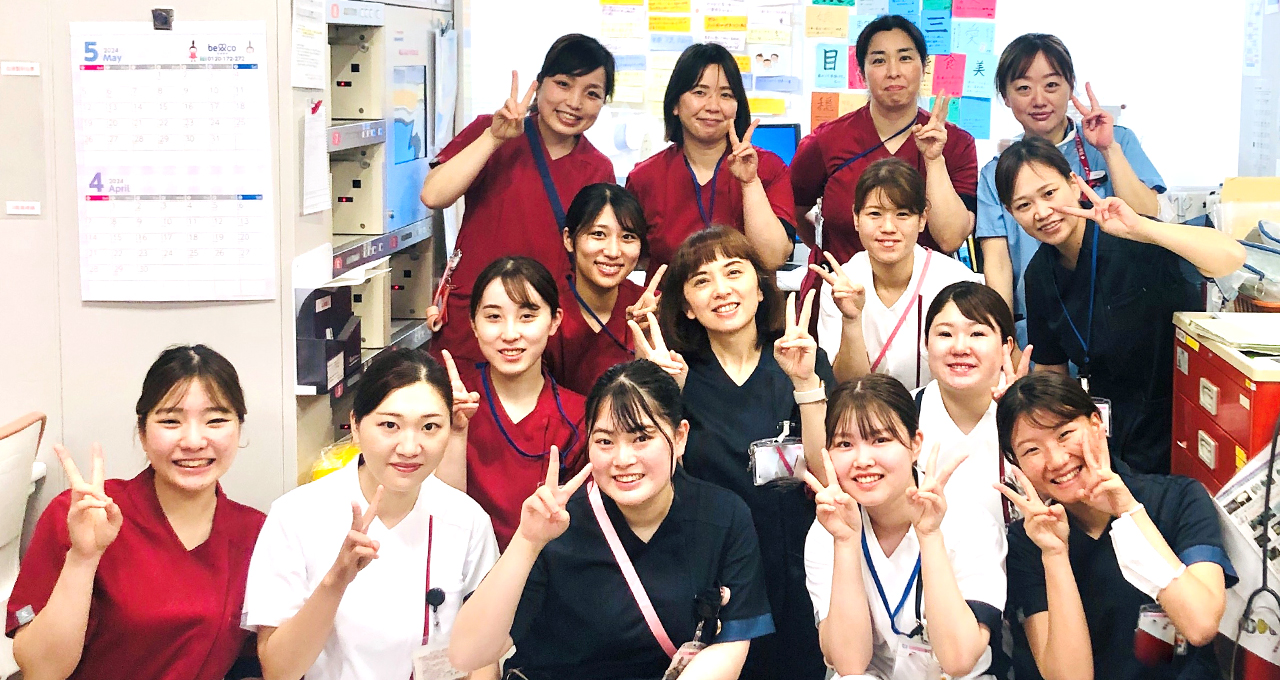 9階東病棟(呼吸器外科、呼吸器内科、整形外科、消化器内科、ER総合診療科)集合写真